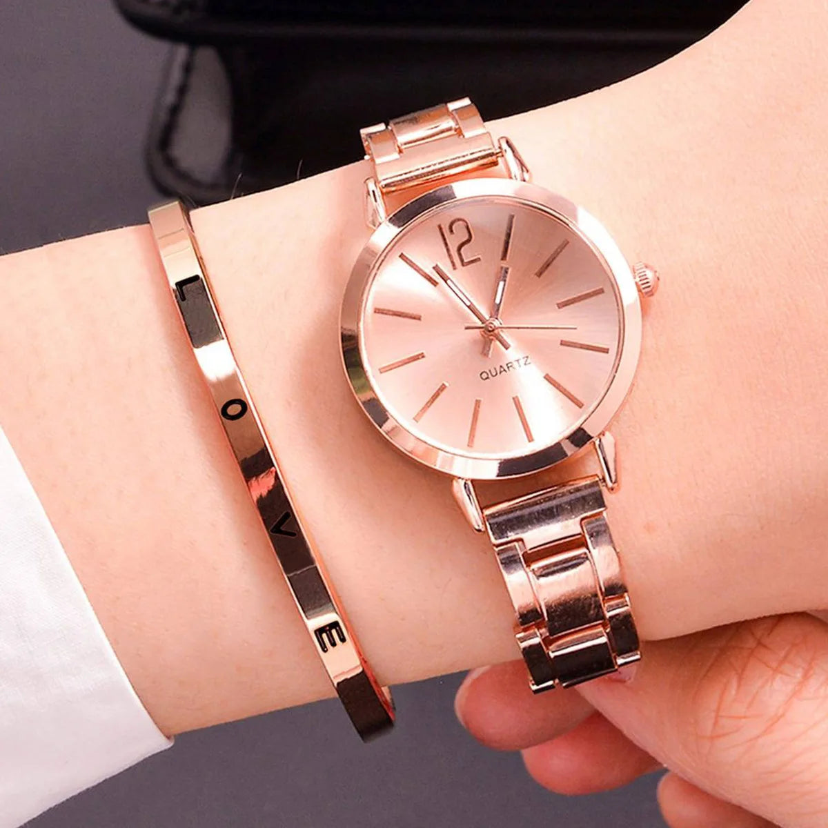 Set da 2 pezzi orologio da donna di lusso quadrante semplice cinturino cavo moda braccialetto in oro orologio da polso al quarzo orologi da donna per studenti Reloj Mujer