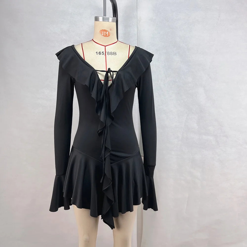 Abito corto sexy con volant patchwork bianco nero Abito corto da donna con maniche lunghe svasate con lacci Mini abiti da festa da sera Donna Blu Rosa Rosso