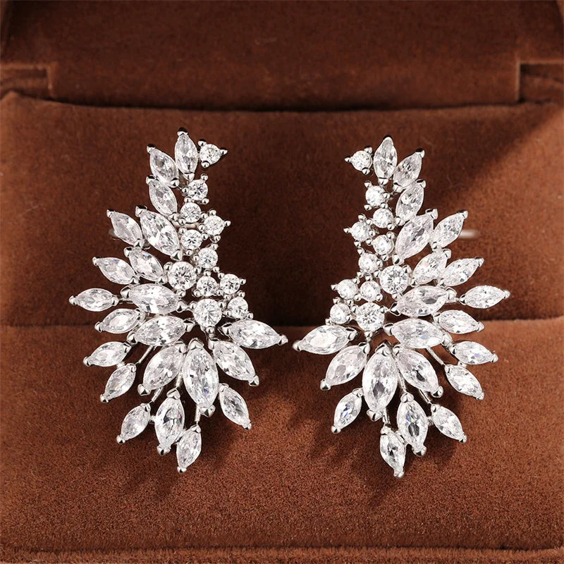 Huitan Orecchini a bottone con zirconi scintillanti da donna Splendidi accessori per piercing all'orecchio alla moda per la festa nuziale femminile Nuovi gioielli