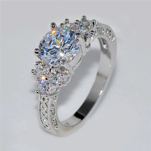 Anelli di fidanzamento color argento moda squisita per le donne Moda pietre zircone bianco Anello anniversario gioielli da sposa da sposa
