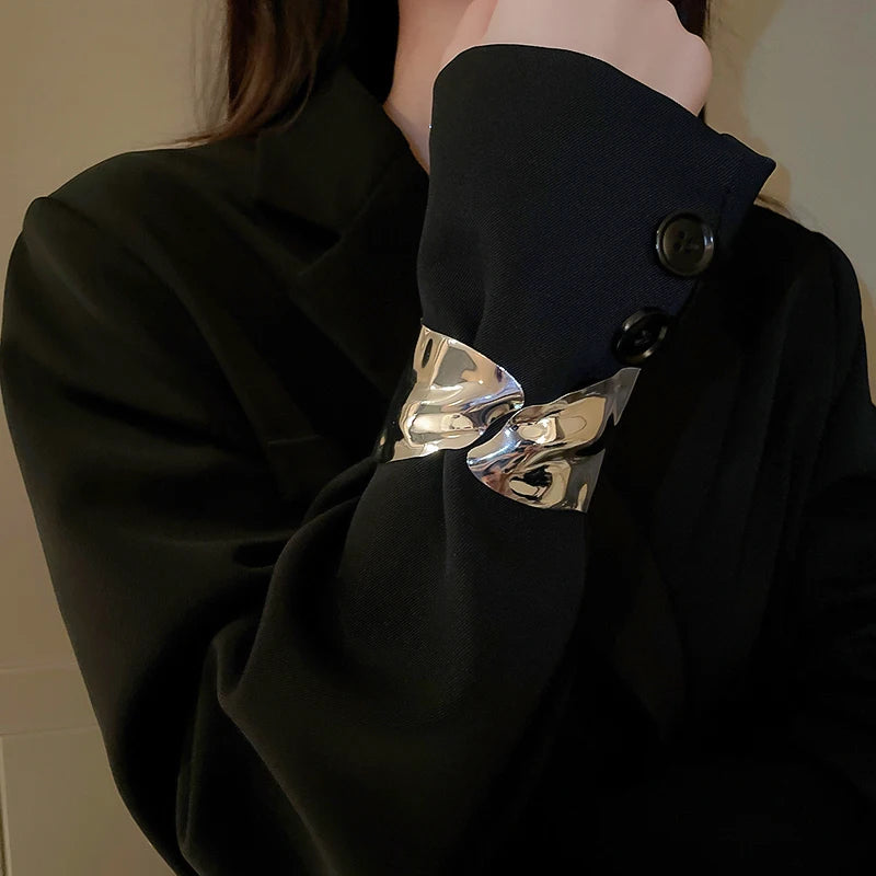 Bracciale in lega geometrica multistrato con anello in metallo per donna Accessori per gioielli da festa di lusso con anello da braccio stile esagerato e fresco
