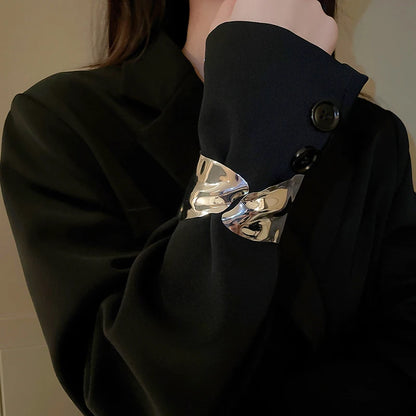 Bracciale in lega geometrica multistrato con anello in metallo per donna Accessori per gioielli da festa di lusso con anello da braccio stile esagerato e fresco