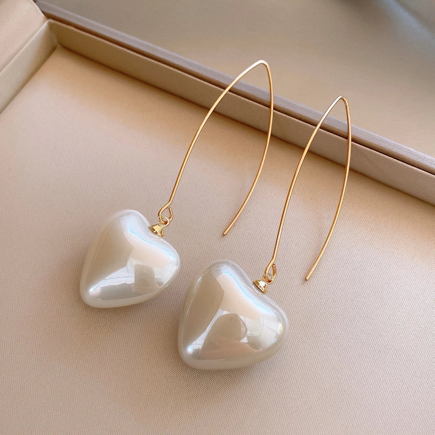 Orecchini a Cuore Rosso Carini per Donne e Ragazze, Orecchini a Cerchio Semplici e Lisci, Orecchini Geometrici alla Moda, Gioielli Rotondi per Feste