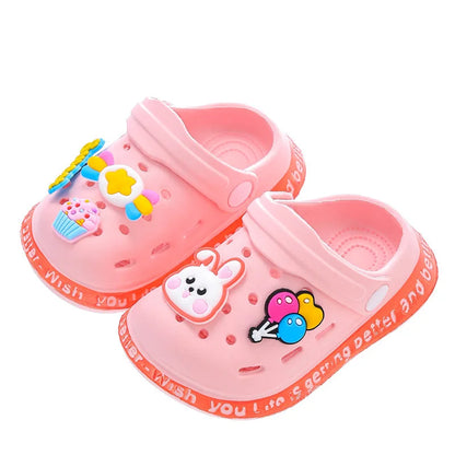 Sommersandalen für Mädchen, Kleinkinder, Jungen, Cartoon-Kindersandalen, flache Absätze, weiche, feste Cartoon-Hausschuhe, Garten-Schuhe für Kinder