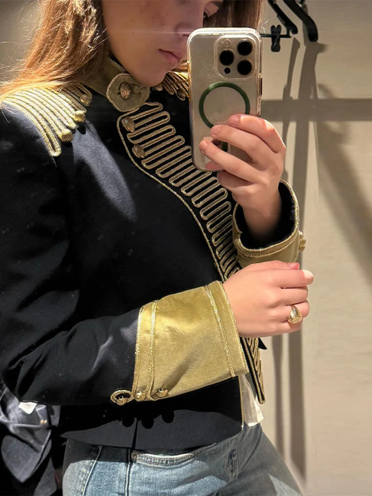 Giacca Primaverile da Donna, Blazer Corto Stile Militare, Top con Bordo in Corda Intrecciata, Bottoni Dorati, Spalle Imbottite, Abbigliamento Femminile