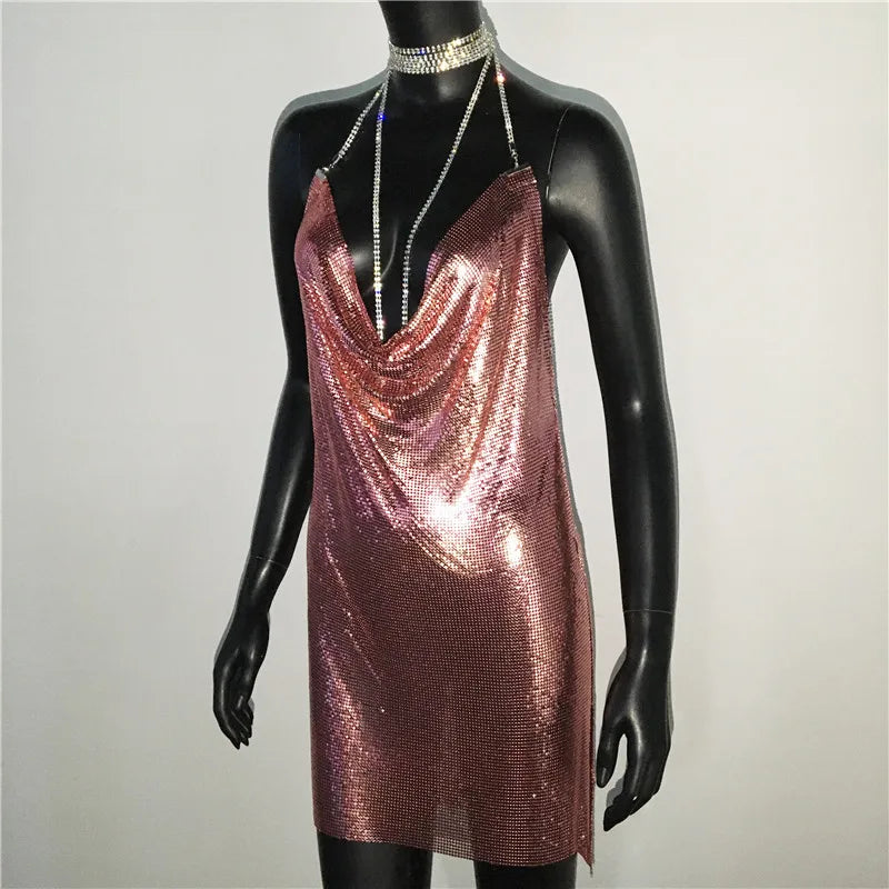 AKYZO Mini abito patchwork con paillettes dorate sexy Donna senza maniche Taglio basso Catene di metallo Halter Slim Abiti da festa da discoteca affascinanti