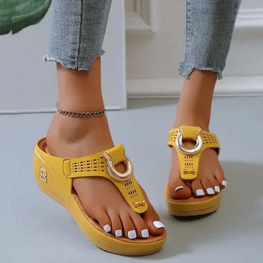 Sandales d'été pour femmes, nouvelles chaussures de plage, tongs compensées à bout ouvert, pantoufles confortables, jolies sandales grande taille 35 ~ 43 Chaussure Femme
