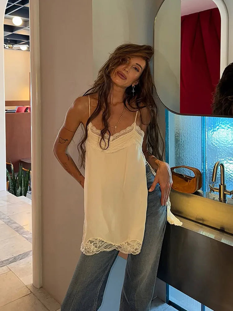 Camicette senza spalline in pizzo sexy Camicette estive da donna con spalle scoperte Gilet chic slim fit senza maniche Top alla moda da strada