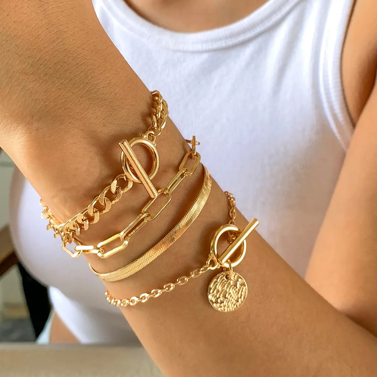 Braccialetto con ciondolo moneta con catena a maglia cubana Punk per donna a mano Vintage OT Buckle Snake Chain Charm Bangles coppia gioielli regalo