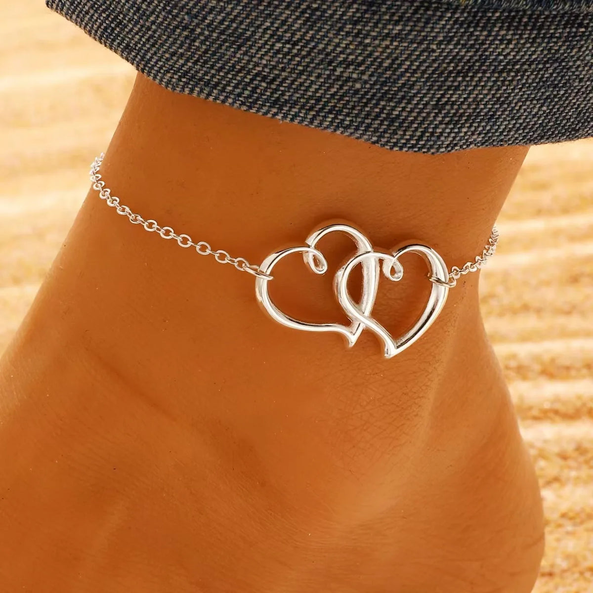 Cavigliera con perline a strati della Boemia per le donne Bracciale alla caviglia con ciondolo a doppio cuore cavo Regalo di gioielli per le vacanze estive al mare