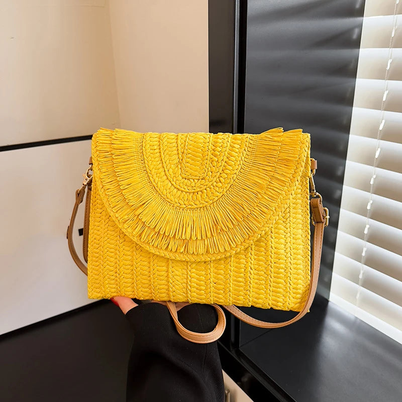 Pochette in paglia intrecciata fatta a mano Borsa in tinta unita Borsa da donna con patta estiva Bohe Portafogli da spiaggia Borsa a tracolla