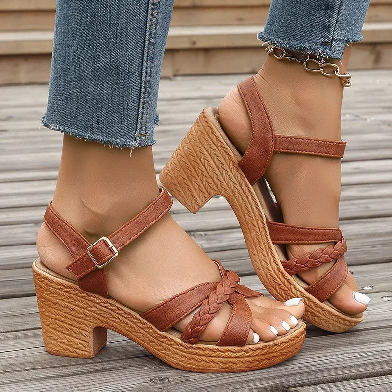 Sandales d'été à talons hauts pour femmes 2025 Sandales d'été à plateforme avec boucle à la cheville pour femmes Sandales gladiateur à talon carré en cuir PU pour femmes