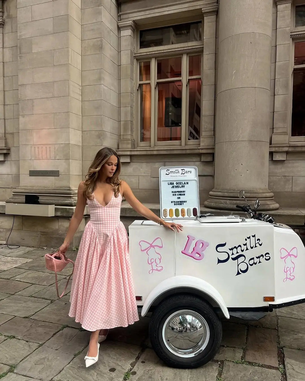 YENKYE Abito estivo da donna sexy senza schienale scozzese rosa con scollo all'americana a vita bassa Abiti da festa eleganti Abito da vacanza