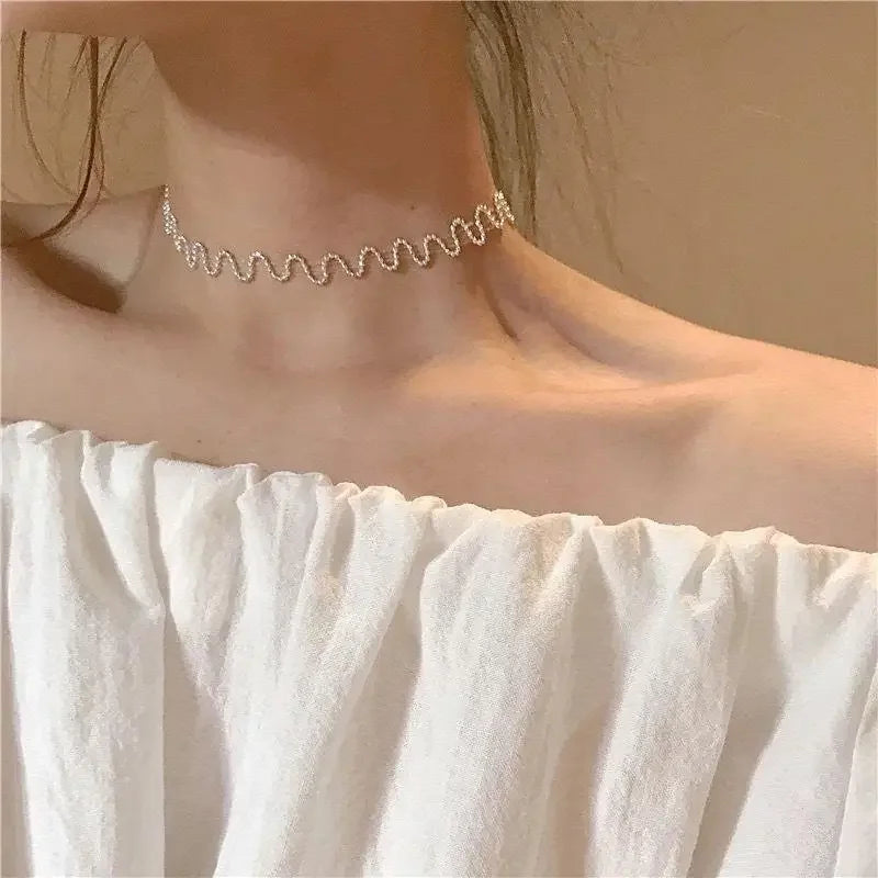 Collane con ciondolo a forma di cuore con ali d'angelo Colore argento 5A Cubic Zirconia Stile minimalista Catena clavicola Gioielli per donne e ragazze