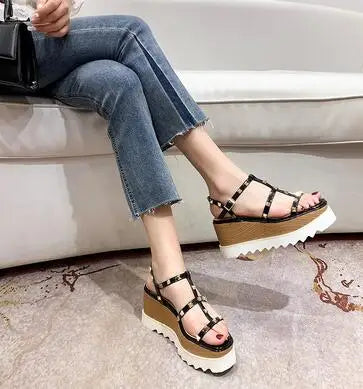 Genuine Leather Buckle Strap Sandals Breathable Sneakers Stars women summer rivets shoes Korean Style Platform Casual Shoes