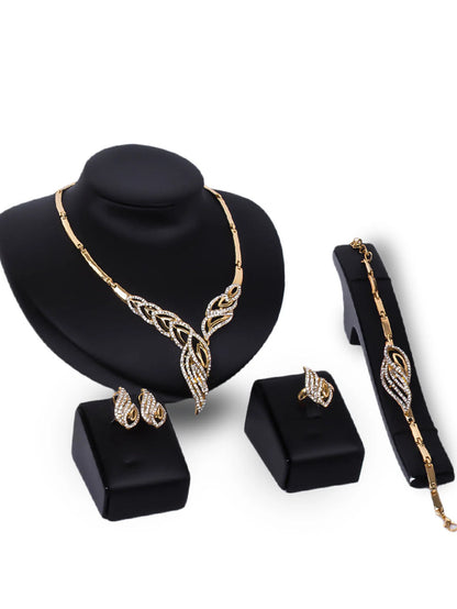 Parures de bijoux pour femmes en métal avec boucles d'oreilles, colliers, bracelets et bagues au design à la mode, adaptés aux banquets et aux cadeaux de fin d'année.
