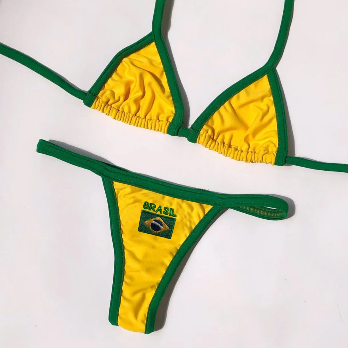 2026 Europäischer und amerikanischer Sommer High Street Strand Sexy Vintage-Stil Grunge Fashion Rückenfreier weiblicher sexy Dreiecks-Bikini-Sets