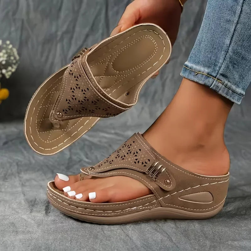 Nuovi Sandali Estivi da Donna con Zeppa, Infradito Open Toe da Esterno, Scarpe Casual di Design alla Moda, Sandali Platform Slip-on da Donna