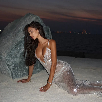 Abito trasparente con cinturino per spaghetti con paillettes Abito da donna sexy con scollo a V in pizzo profondo aderente Abiti da festa da spiaggia 2025 Abito da vacanza elegante e chic