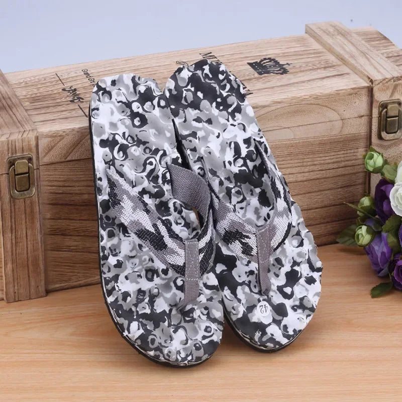 New Fashion Summer Massage Infradito Pantofole da uomo Sandali da spiaggia Comodi scarpe casual da uomo Moda Uomo Infradito Calzature