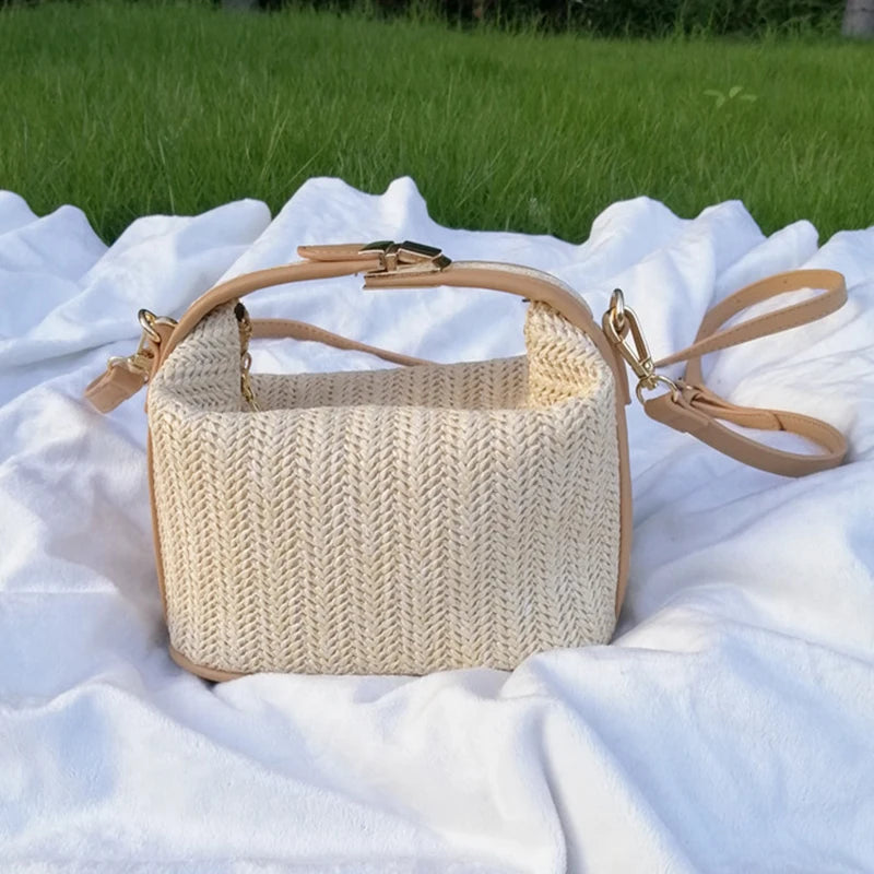 Yogodlns Borsa estiva piccola in paglia Borsa a tracolla alla moda Borsa a tracolla a secchiello intrecciata Borsa da spiaggia casual al mare Borsa con manico per ragazze