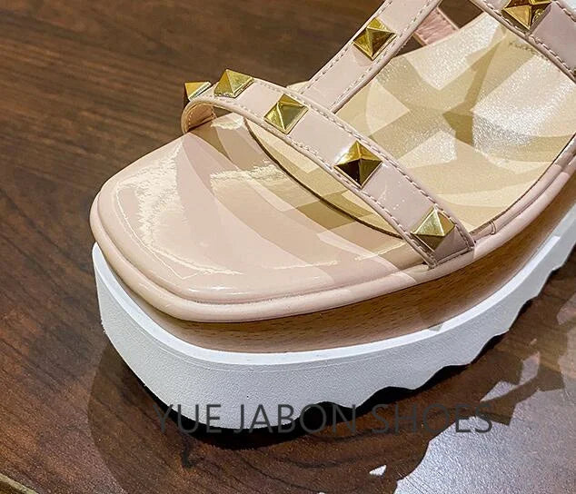 Genuine Leather Buckle Strap Sandals Breathable Sneakers Stars women summer rivets shoes Korean Style Platform Casual Shoes