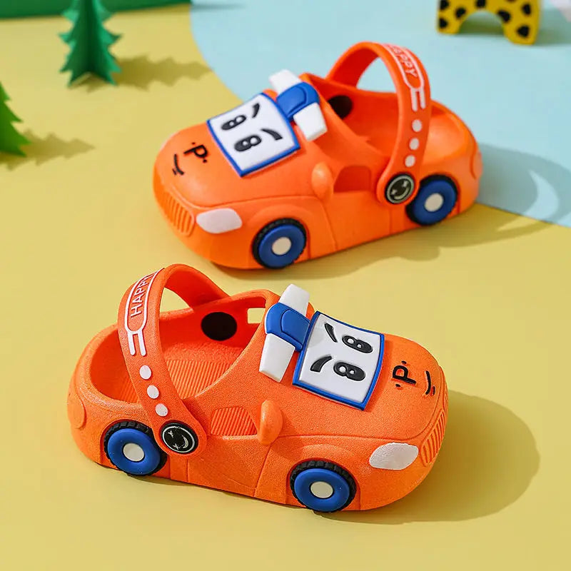 Estate nuovi bambini sandali vuoti bambino simpatico cartone animato auto pantofole per la casa ragazzi scarpe da spiaggia antiscivolo traspiranti scarpe morbide per ragazze