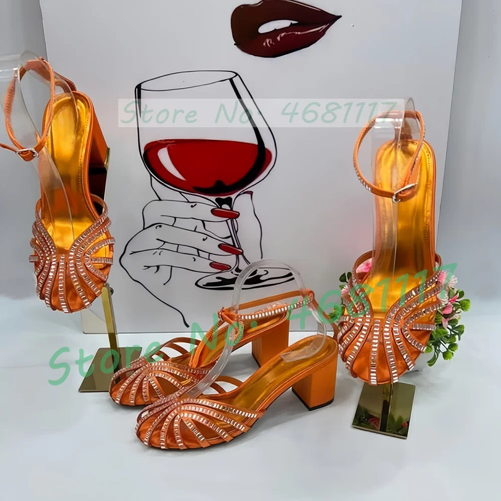 Sandali in raso con tacco medio a gabbia di cristallo da donna Scarpe femminili di lusso in pelle metallizzata Scarpe da sera estive con cinturino alla caviglia da donna