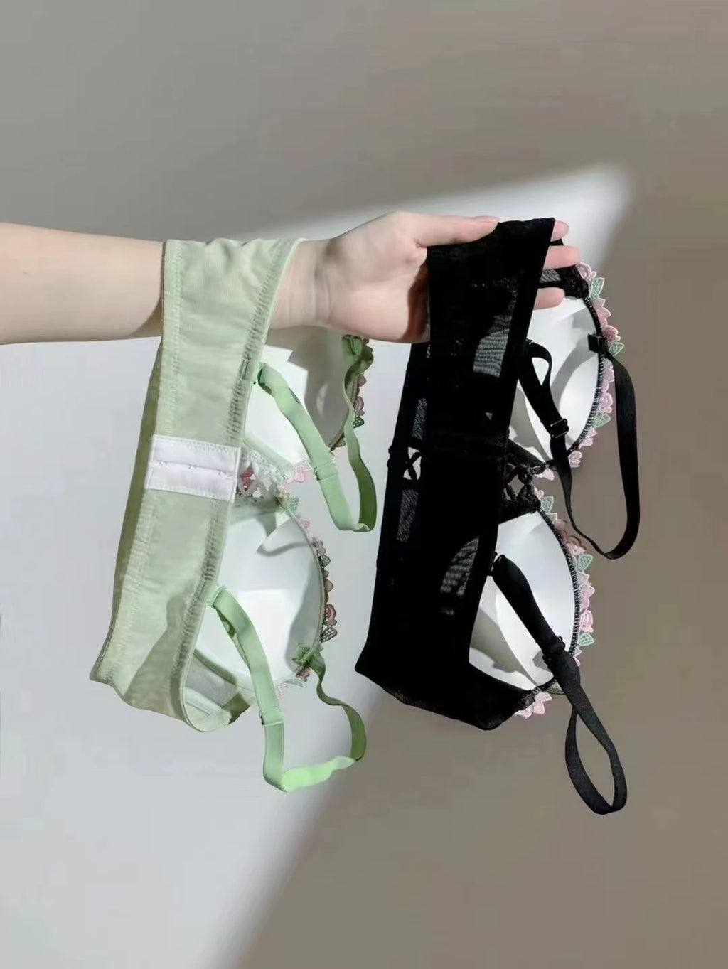 MOYISU London Anime Bralette - Delicato reggiseno senza fili per adolescenti, lingerie estiva giapponese Busto piccolo Allure sottile aderente