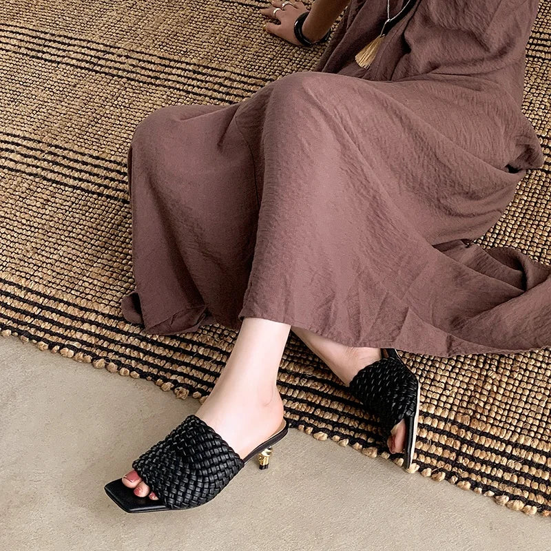 Sandales d'été pour femmes, pantoufles de style concis, sandales en tissu pour filles, sandales de mariée sexy à talon chaton élégant
