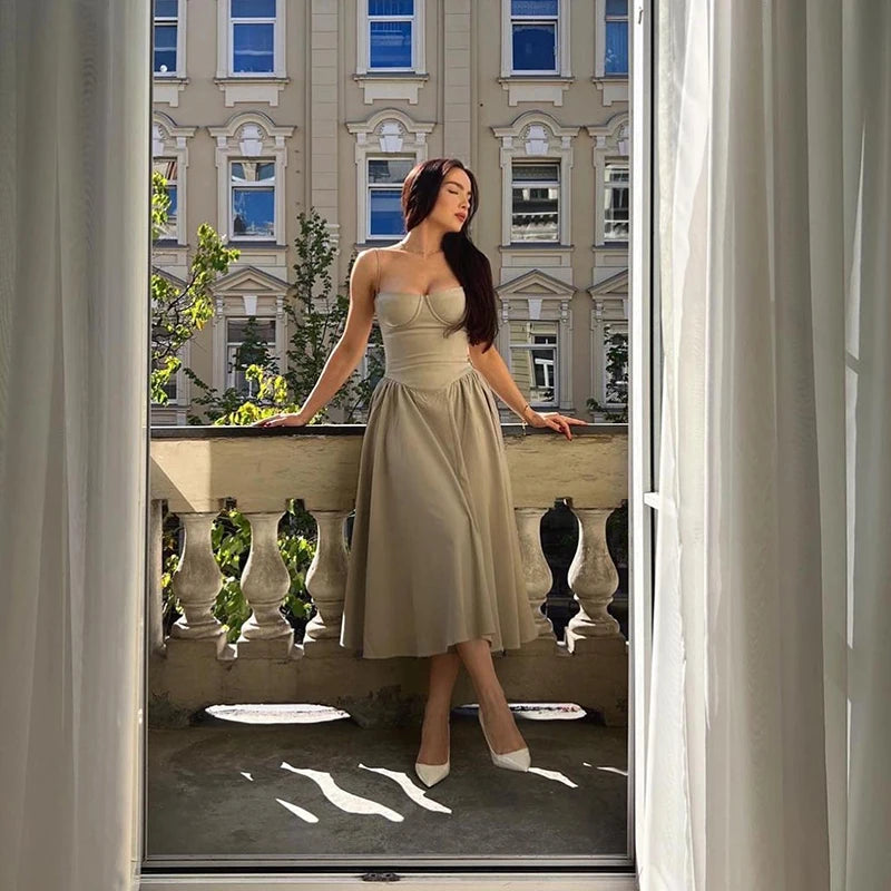 Elegante abito longuette con cinturino per spaghetti da donna Party Slim A Line Solid Bretelle Abiti da donna Nuova moda primavera estate Abiti sexy
