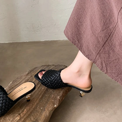 Sandales d'été pour femmes, pantoufles de style concis, sandales en tissu pour filles, sandales de mariée sexy à talon chaton élégant