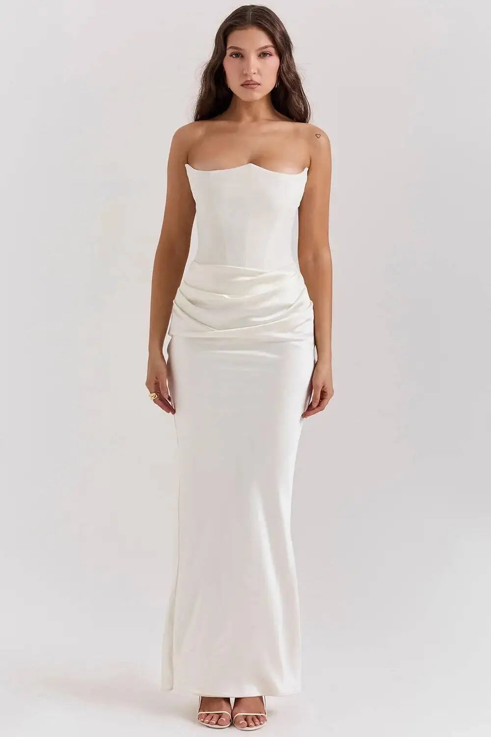 Giyu Sexy Satin Evening Club Abiti da festa Donna 2025 Estate senza spalline con spalle scoperte Lisca di pesce increspato Maxi abito lungo Abito elegante
