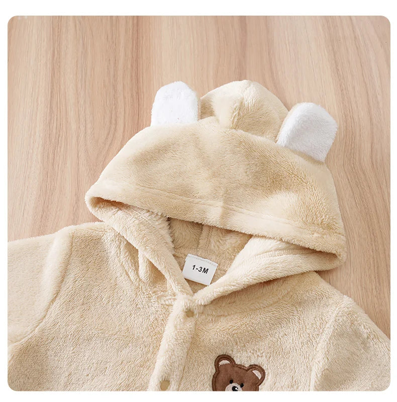 Pagliaccetto per neonato Flanella invernale Orso beige Orecchie con cappuccio Manica lunga Pigiama per bambino unisex 0-18 mesi Abiti comfort