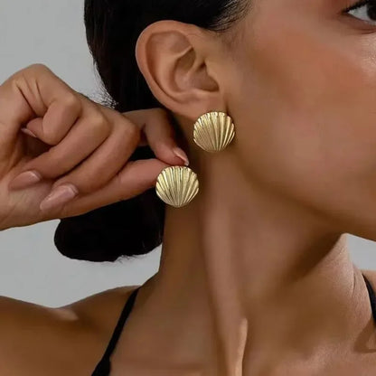 Nuovi orecchini a bottone in argento antico con personalità di conchiglia stereo gotica per uomo donna Ognissanti gioielli punk regalo accessorio per le vacanze