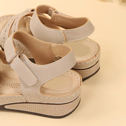 Sandali con zeppa estivi per donna 2023 scarpe da spiaggia antiscivolo di nuova moda donna piattaforma Casual leggera Sandalias Mujer Plus Size