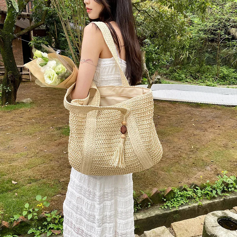 Borsa a tracolla tessuta estiva borsa da spiaggia da donna borsa da viaggio con nappe da viaggio in paglia lavorata a maglia fatta a mano di grande capacità