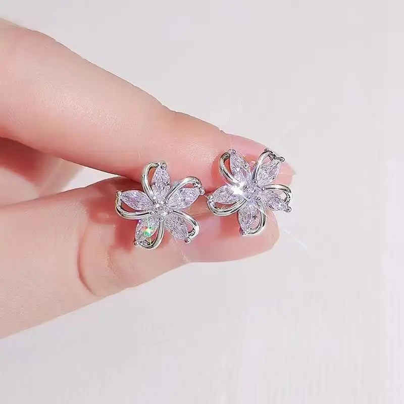 Orecchini in argento 925 con ago in argento moda coreana con cuore di cristallo per gioielli da donna 2025 Trending Nuovi orecchini a cerchio da donna di lusso Brincos