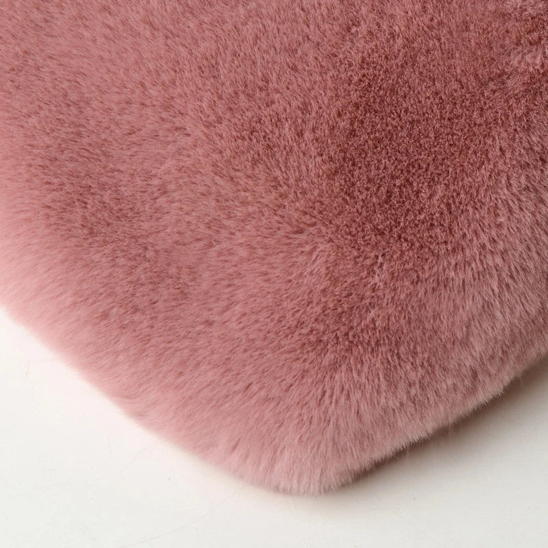 Borse a forma di cuore da donna alla moda Borse a tracolla in pelliccia sintetica carina Borsa a tracolla a catena in morbida peluche da donna Shopper Totes
