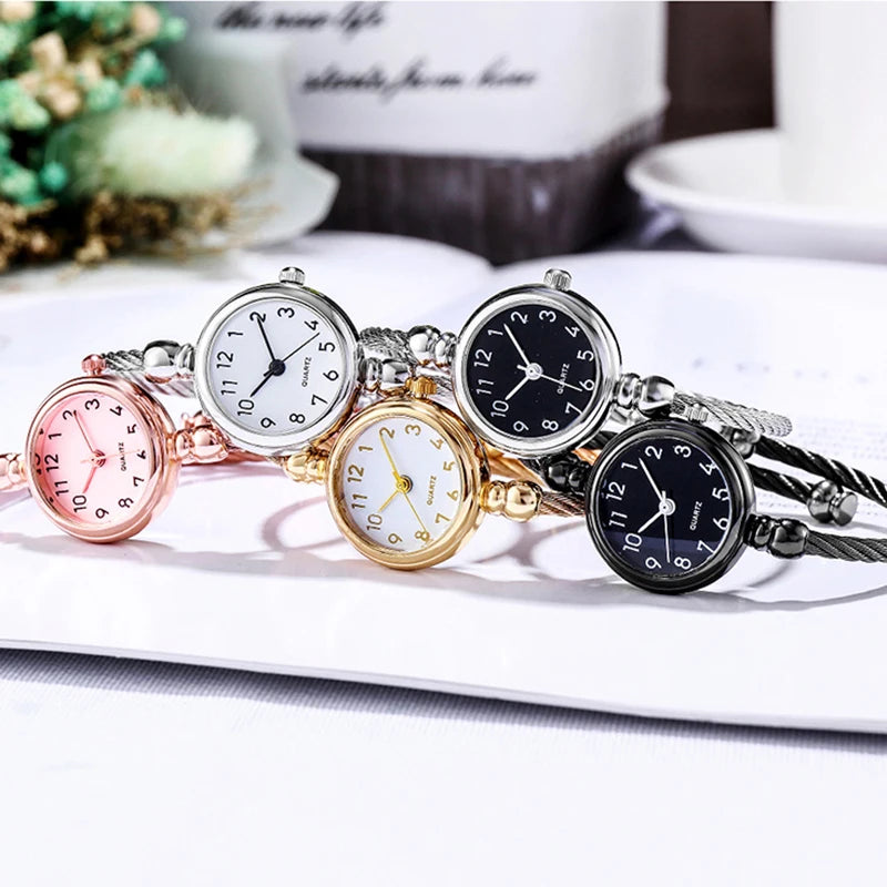 Orologio da polso da donna Orologio da donna con piccolo braccialetto in oro Orologio da polso da donna al quarzo retrò in acciaio inossidabile Orologio da polso