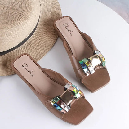 Claques d'été une pièce, nouvelles sandales de plage tendance à strass de couleur unie, chaussures plates décontractées pour femmes