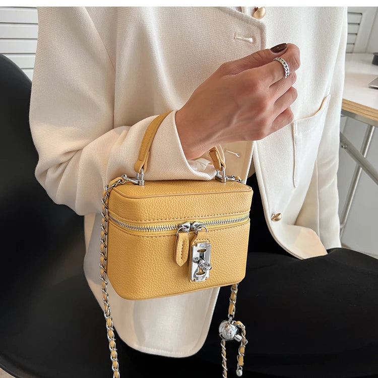 Borse Quadrate da Donna Estate 2026, Borse a Tracolla con Catene alla Moda, Borsa a Spalla in PU Texturizzato, Elegante Mini Borsa Chic per Cellulare