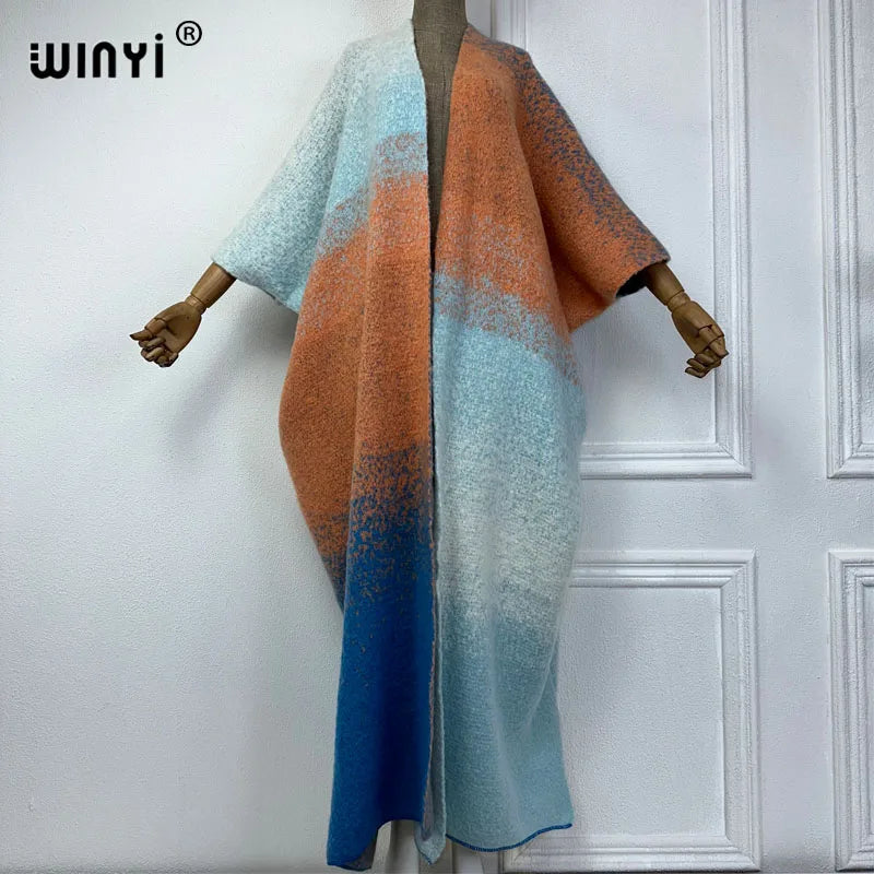 WINYI abiti invernali per le donne cappotto neutro in pelliccia di lusso spesso confortevole caldo cappotto con stampa graduale poncho lungo abito da festa in piuma