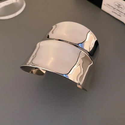 Bracciale in lega geometrica multistrato con anello in metallo per donna Accessori per gioielli da festa di lusso con anello da braccio stile esagerato e fresco