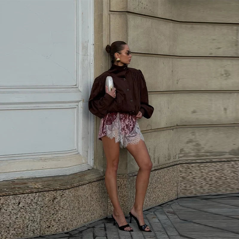 Pantaloncini Corti in Velluto con Inserti in Pizzo Sexy, Vita Alta Elastica, Mini Shorts Larghi da Donna, Nuova Collezione Estiva 2026, Streetwear Femminile