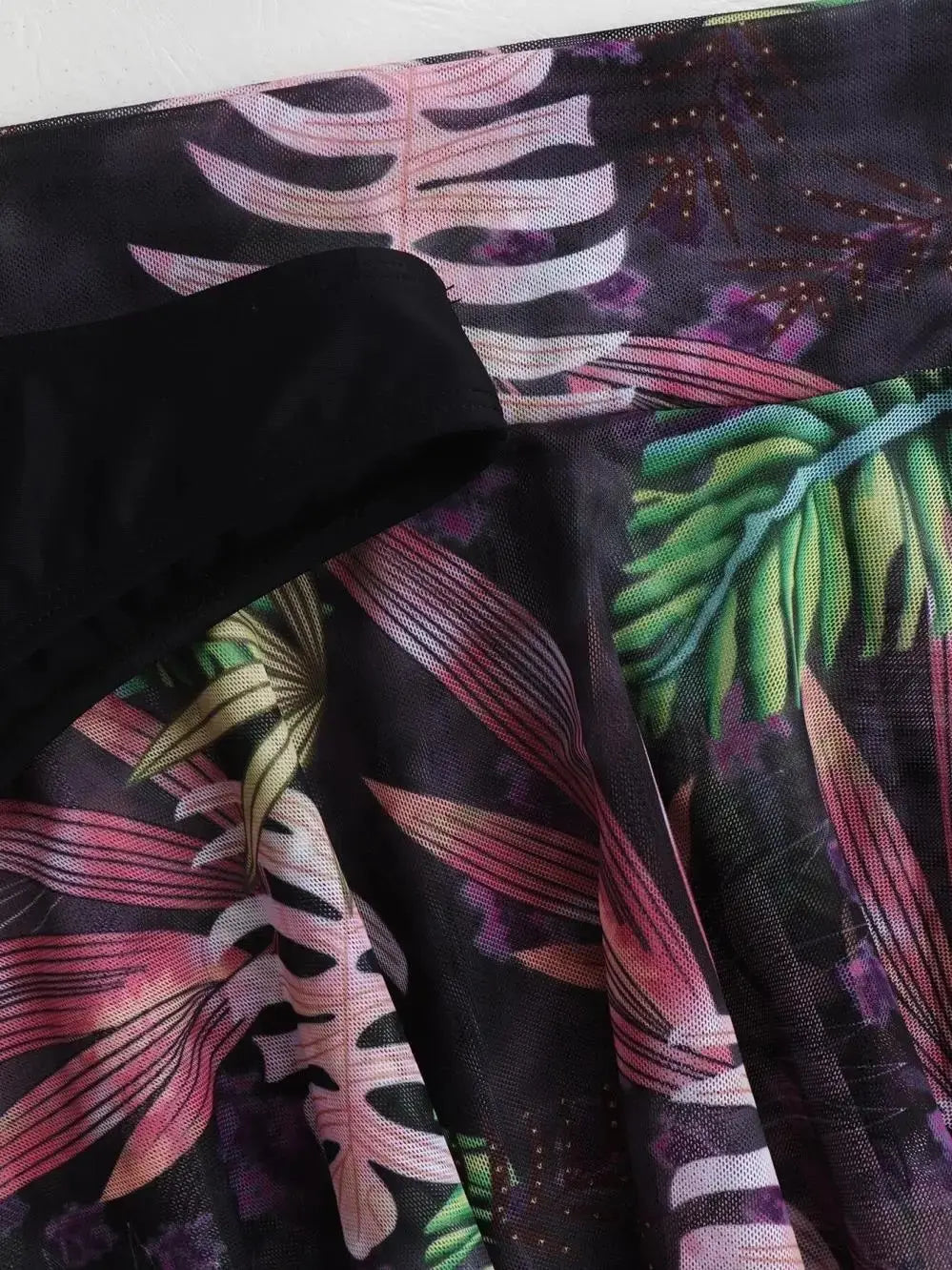 Costume da bagno tropicale a 3 pezzi con bikini halter push-up e camicia da spiaggia, per donna, collezione 2026