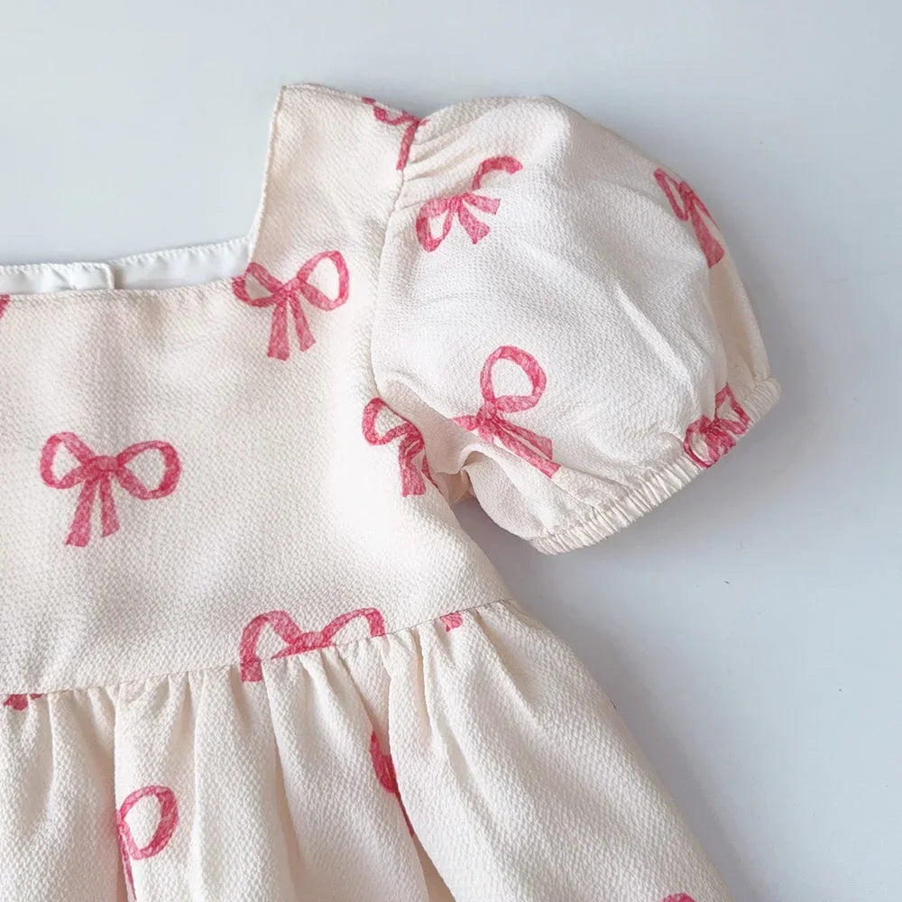 Bear Leader Abiti casual estivi per ragazze a maniche corte Stampa fiocco rosa Collo quadrato Dolce abito da principessa Abbigliamento semplice quotidiano per bambini