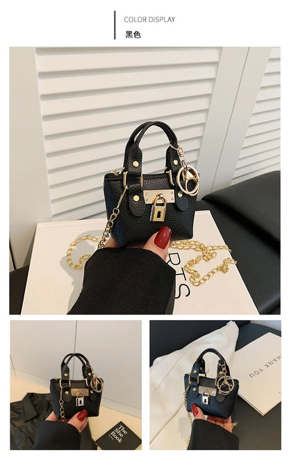 Borsa quadrata piccola da ragazza a tracolla per l'estate 2025, i nuovi bambini classici che portano una borsa a tracolla monospalla. portachiavi portafoglio