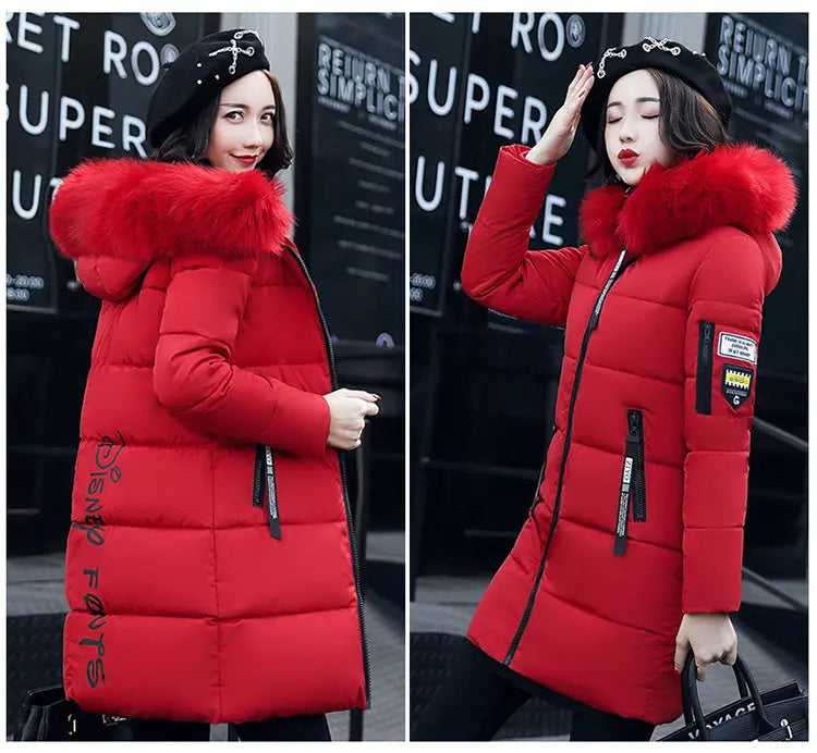 Parka Invernale da Donna con Cappuccio e Collo in Pelliccia, Giacca Lunga Elegante con Zip e Patch con Lettere, Calda e Spessa, Capospalla Femminile per la Neve