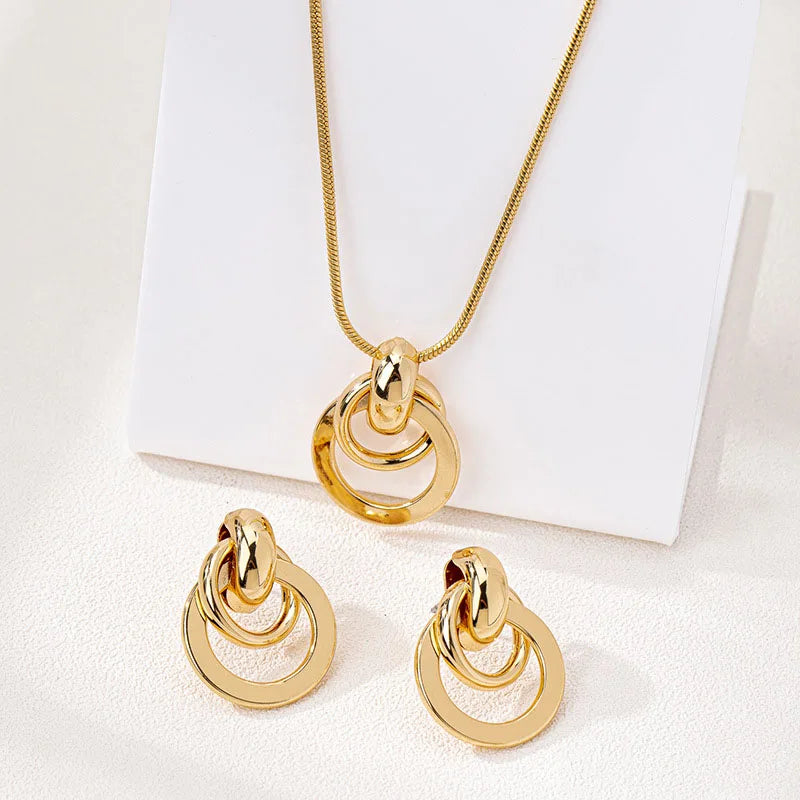 Ensemble de bijoux fantaisie 3 pièces en métal géométrique cercle pour femmes, design polyvalent, adapté au quotidien et à diverses occasions
